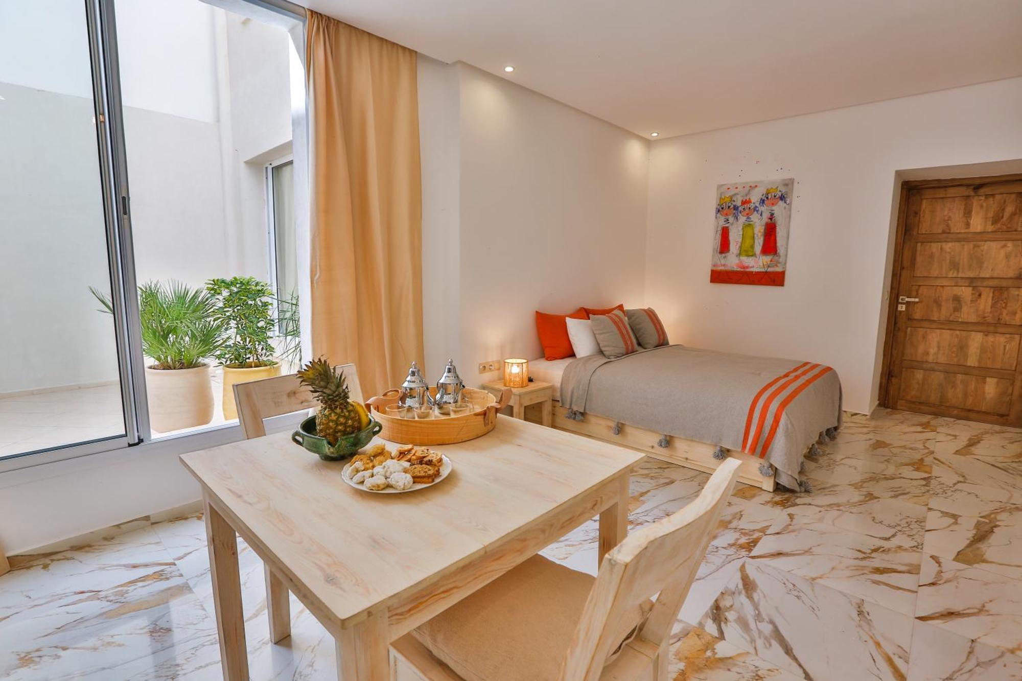 Hanah Apartments By Living Эс-Сувейра Экстерьер фото